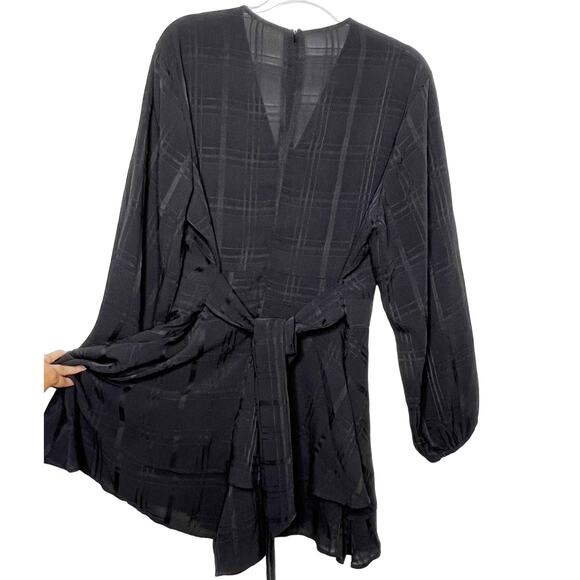 Long Sleeve Faux Wrap Romper Dress V-Neck Tie Back Checked Plaid Black Size XXL - Picture 4 of 5